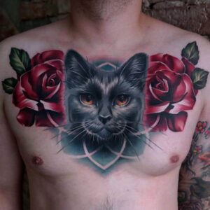 Chestpiece mit Katze und Rosen