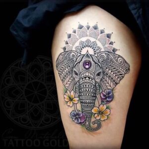 Elefant mit Blumen