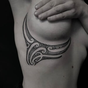 Underboob Tribal / Maori